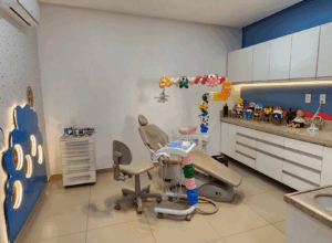 Sala clínica odontopediátrica